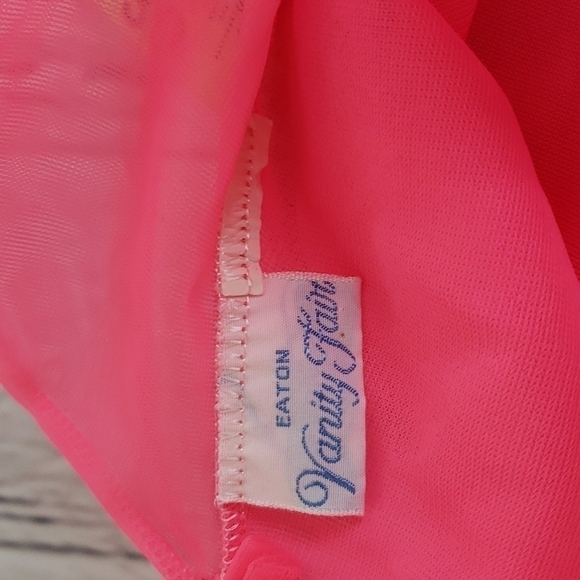 Vintage 60s/70s Vanity Fair Neon Day Glow Pink Negligee Sexy EUC - Picture 7 of 10